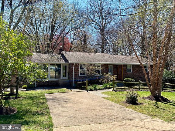 4th image of 8227 Stonewall Dr