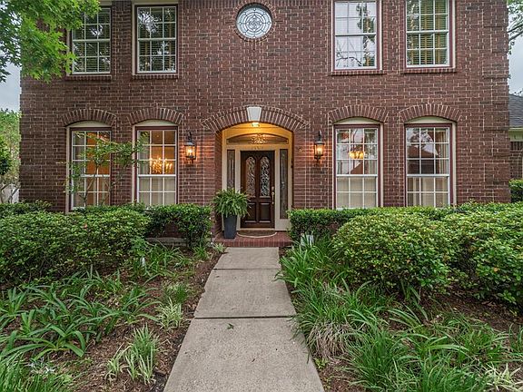 4th image of 15314 Park Estates Ln