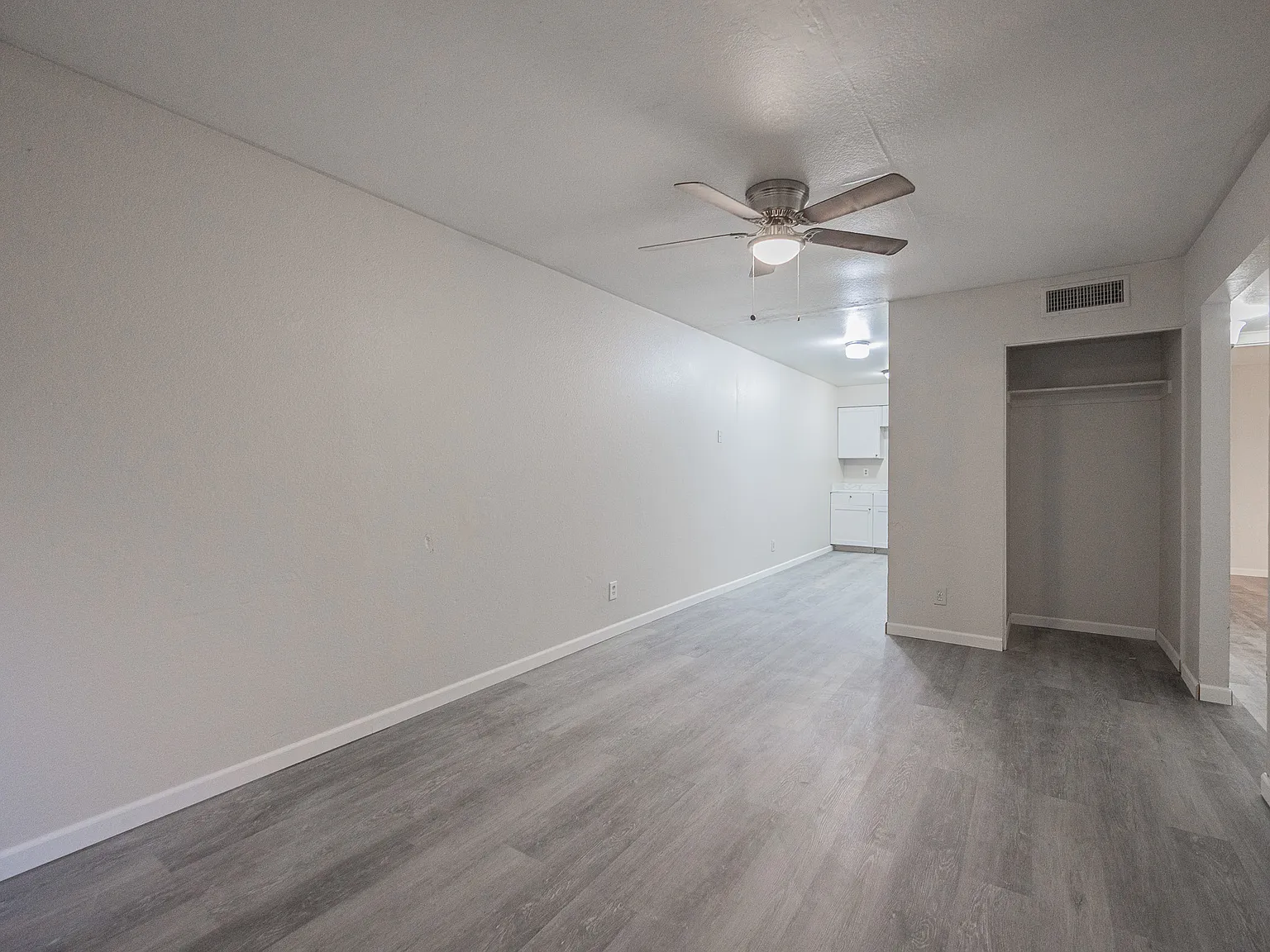2338 E Broadway Rd, Mesa Az — Photo 3