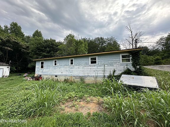 3rd image of 179 Shields Branch Rd