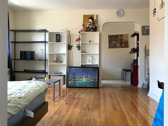 5th image of 37-31 149th St #2L