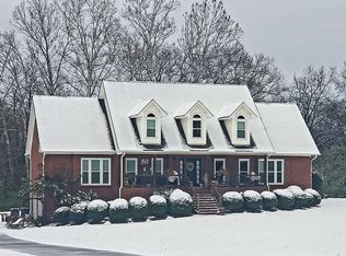 104 Meadow Creek Ln, Alabaster, AL 35007