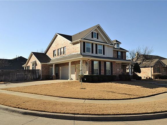 2nd image of 2608 Waterfront Dr