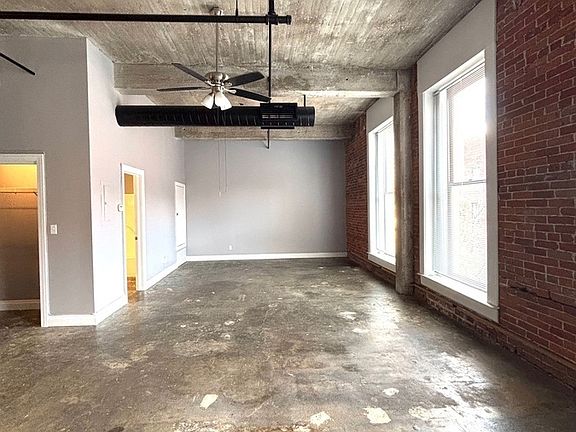 3rd image of 500 Delaware St #208