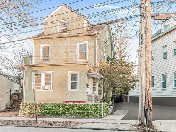 145 W Lincoln Avenue, Mount Vernon, NY 10550