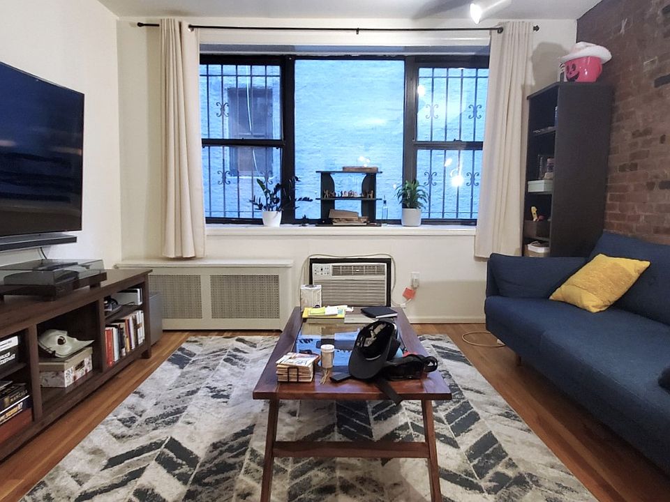 1st image of 1729 2nd Ave APT 3C