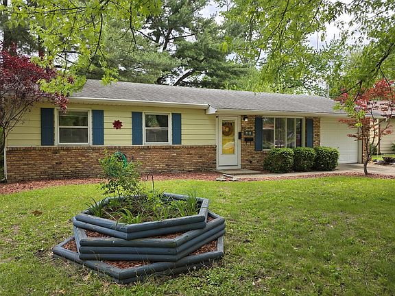 3rd image of 2111 Lantern Hill Dr