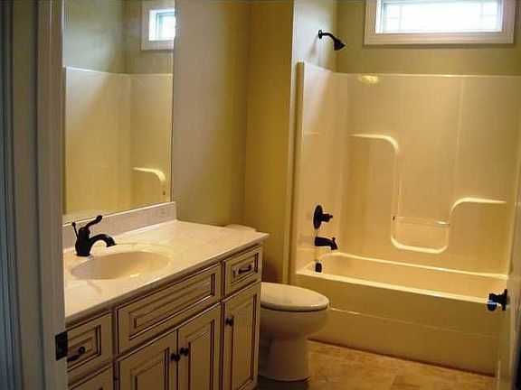 5th image of 4525 Sweetberry Ln
