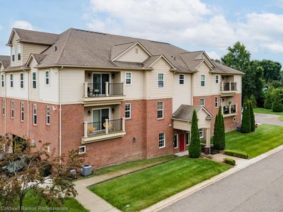 5656 Flagstaff Pines Dr, Shelby Township, MI, 48317