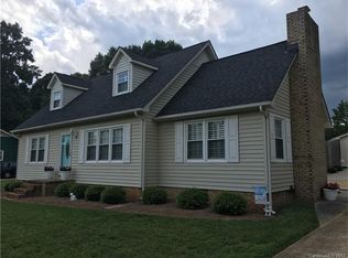 4105 Wimbledon Dr, Dallas, NC 28034