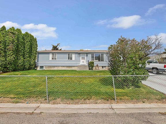 2nd image of 328 E Avenue J