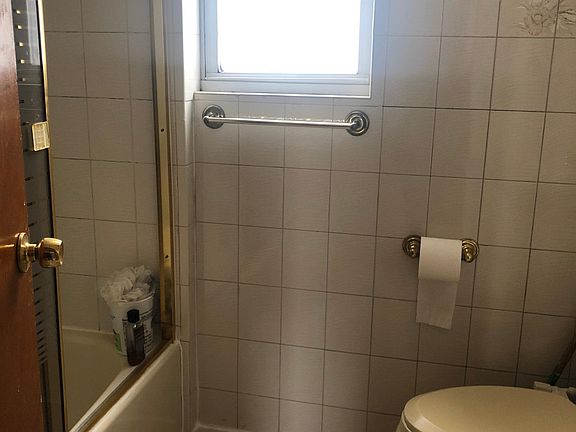 5th image of 2562 Morgan Ave #2