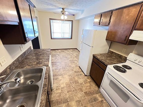 3rd image of 1808 Knox St #17