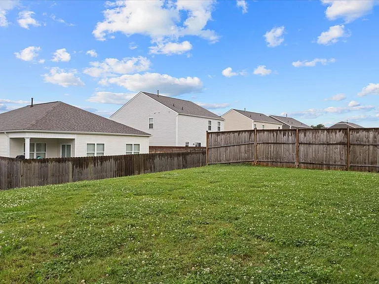 5581 Wildlife Cir — Photo 32