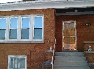 4951 W Roscoe St, Chicago, IL 60641