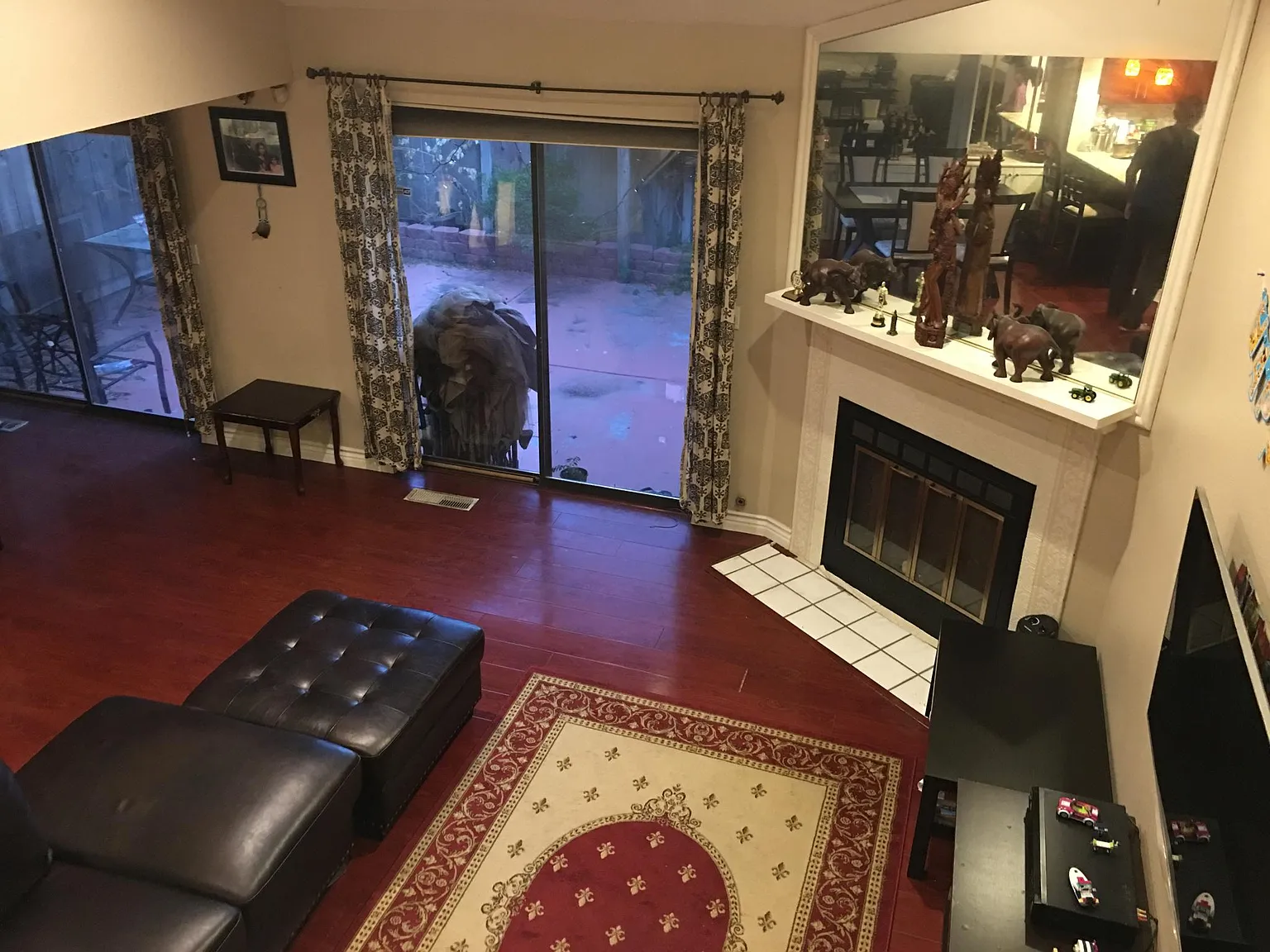3 bed, 3.5 bath, 1489 sqft, $4,300 — Photo 3