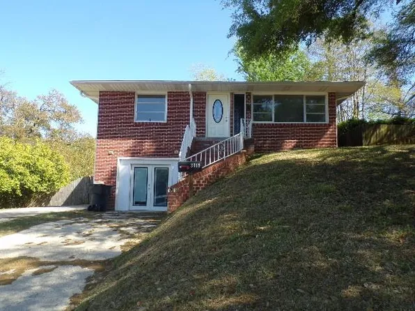 3019 Short Cherry St, Vicksburg, MS 39180