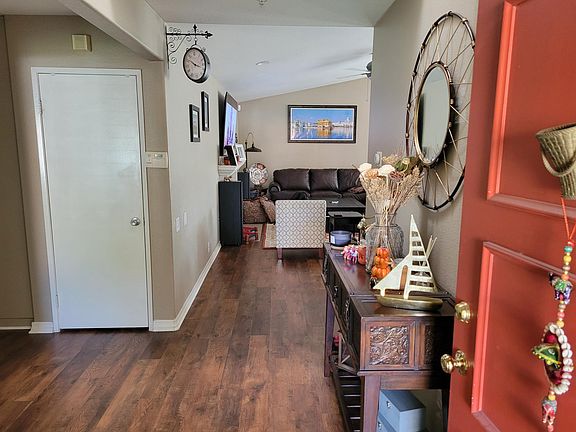 4th image of 7898 Wisteria Ct