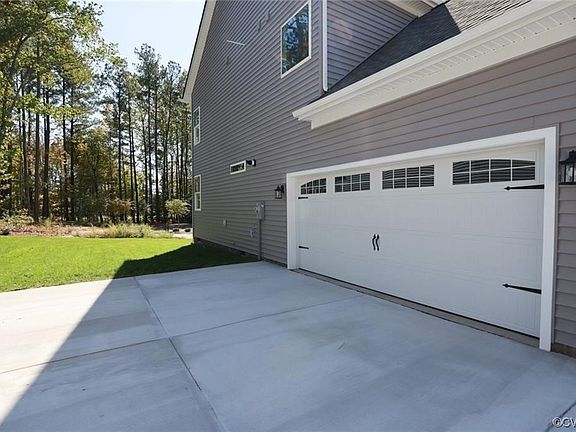 5th image of 9003 Bee Meadow Dr