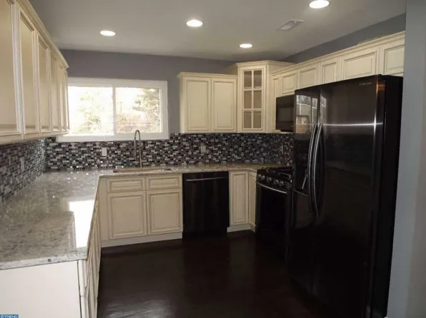 11919 Waldemire Dr, Philadelphia, PA 19154