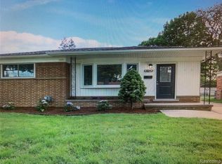 20500 Ardmore Park Dr, Saint Clair Shores, MI 48081