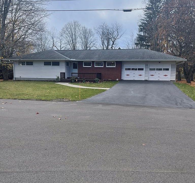 1st image of 110 Kalem Cir