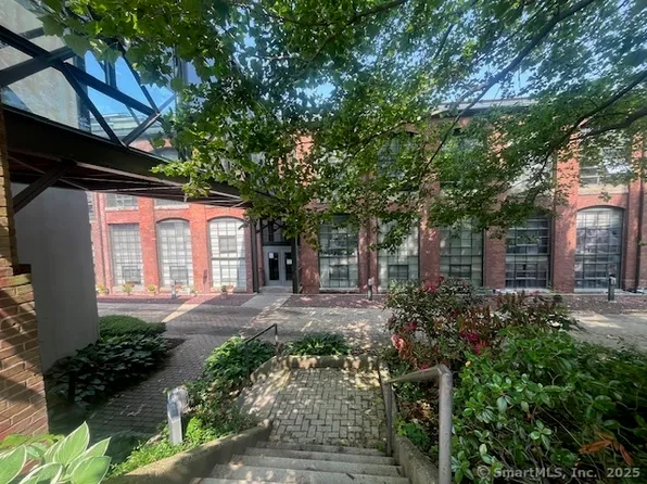 68 Thermos Avenue #206B, Norwich, CT 06360