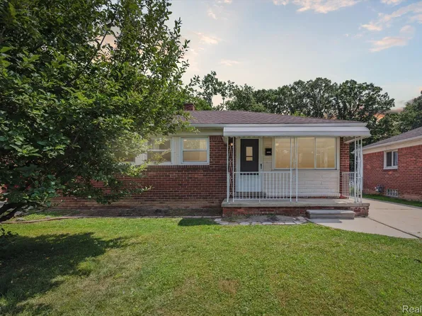 29635 Tamarack Dr, Flat Rock, MI 48134