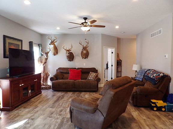 3rd image of 1109 Steer Creek Way