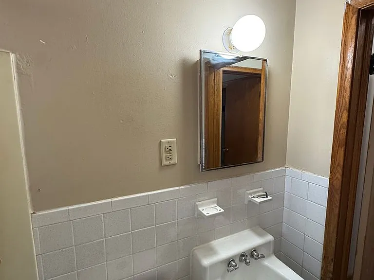 616 Ivy Ave E — Photo 11