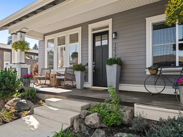 1217 SW Bryanwood Pl, Bend, OR 97702