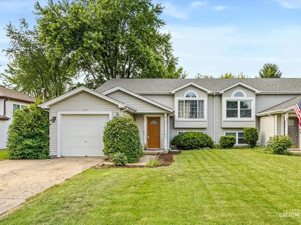 105 Meadows Dr, Sugar Grove, IL 60554