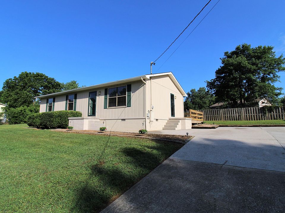 1st image of 358 Hidden Valley Cir