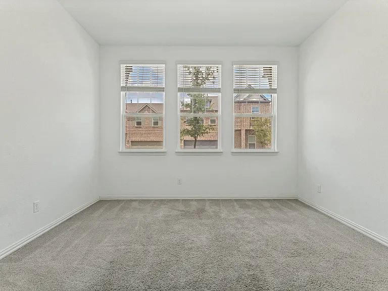 1046 Bearing St — Photo 26