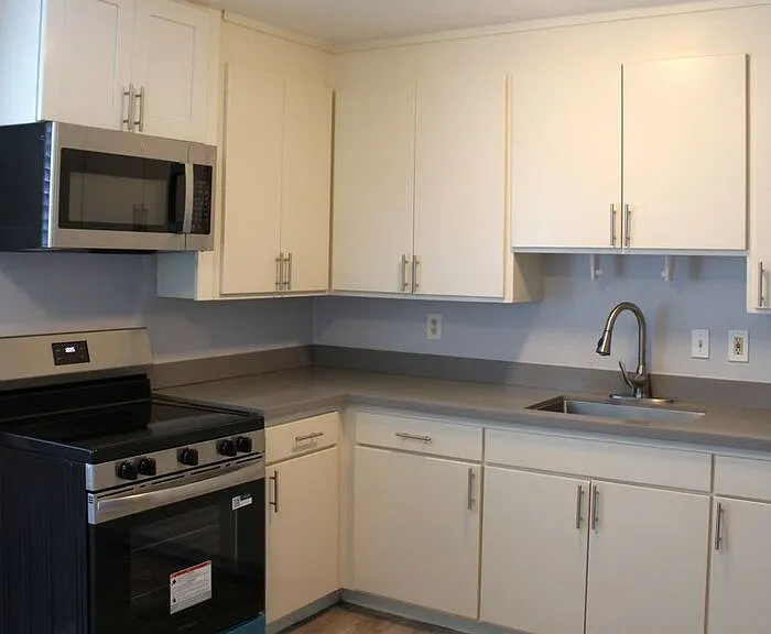 1575 Yulupa Ave #H — Photo 1