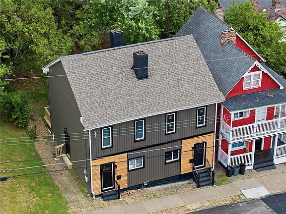 3rd image of 227 E 16th Ave