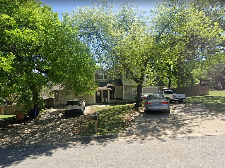 1719 Sylvan Dr #B — Photo 25