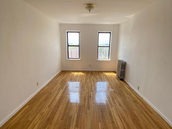 3rd image of 3204 Holland Ave #H