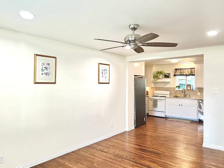 733 Morris Dr — Photo 8