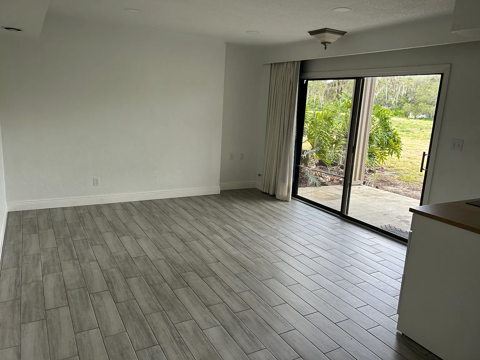 Studio, 500 sqft, $950 — Photo 2
