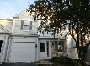 195 Half Moon Cir, Aurora, IL 60504