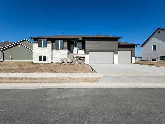 3rd image of 2777 N Buckskin Dr