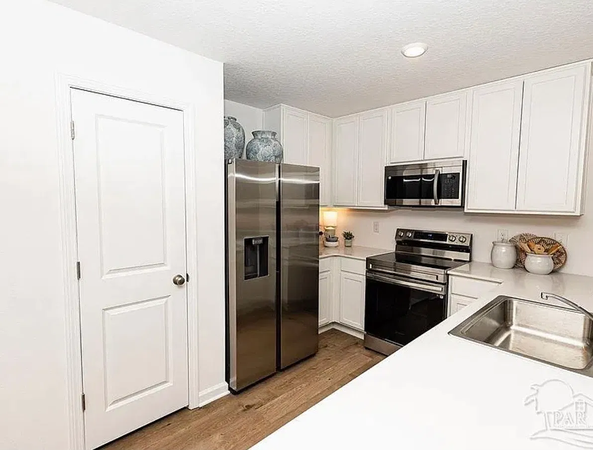 4 bed, 1667 sqft, $2,250 — Photo 3