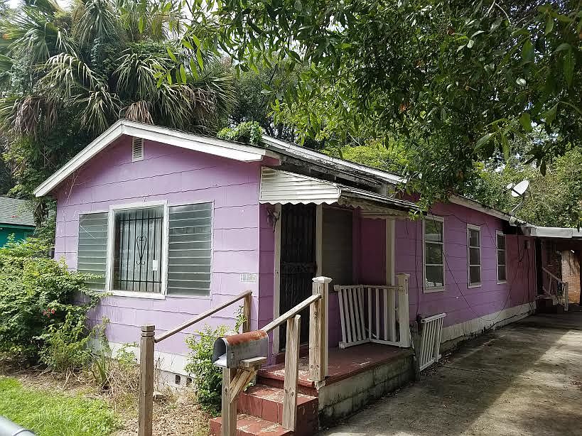 1st image of 1135 W 26th St