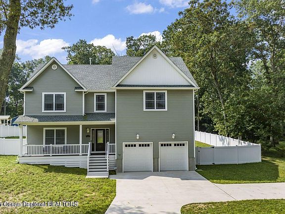 2nd image of 166 Sunset Avenue