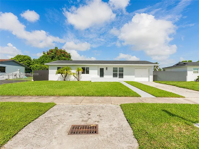 14414 SW 105th Ct — Photo 3
