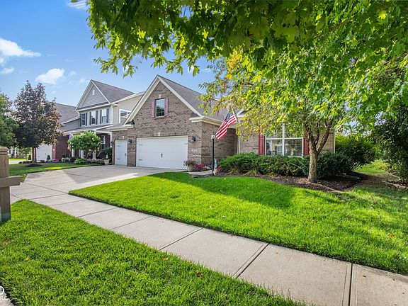 3rd image of 6235 Edenshall Ln