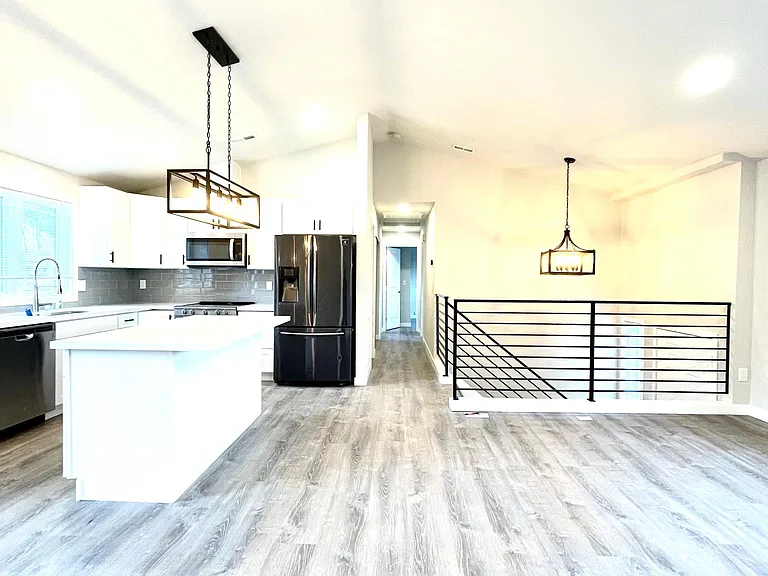 20832 Poplar Way — Photo 17