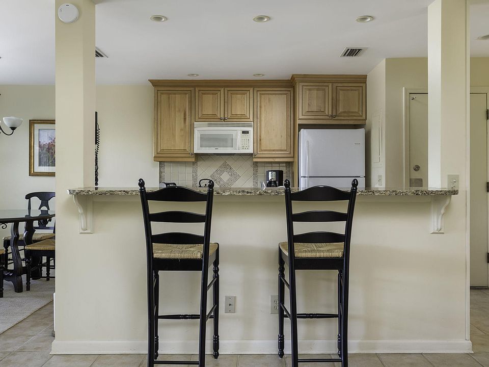 1st image of 4736 Tennis Club Ln