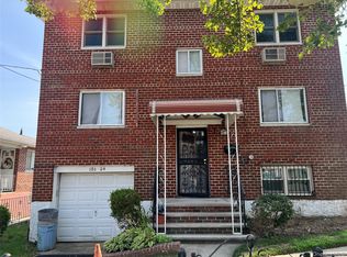18604 140th Avenue, Springfield Gardens, NY 11413